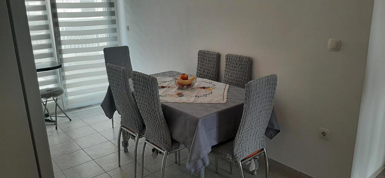 Apartment Biskupovic Dugi Rat Kültér fotó