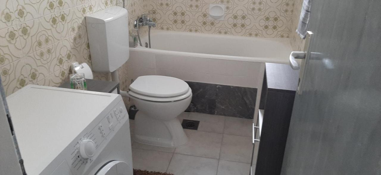 Apartment Biskupovic Dugi Rat Kültér fotó