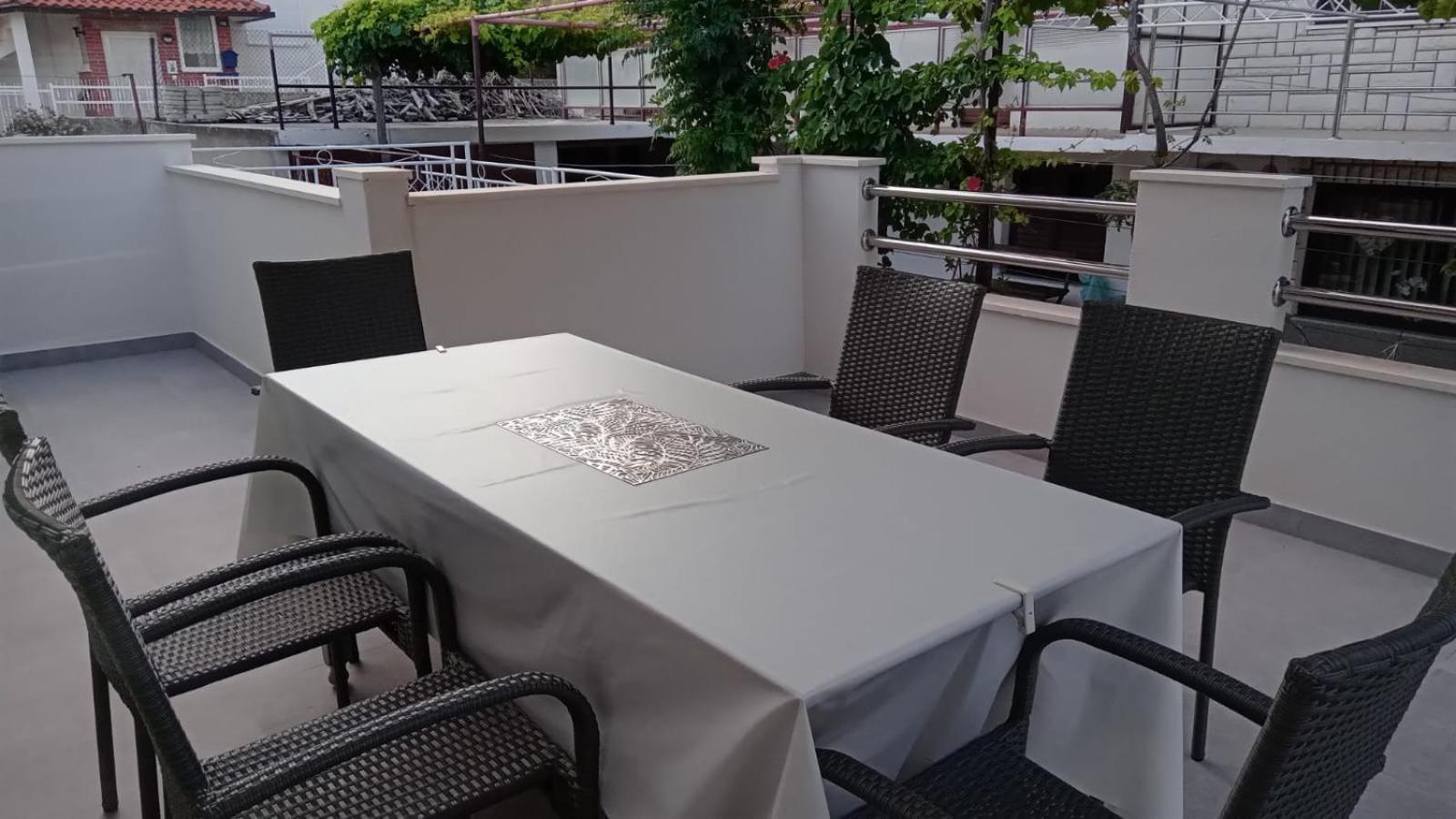 Apartment Biskupovic Dugi Rat Kültér fotó