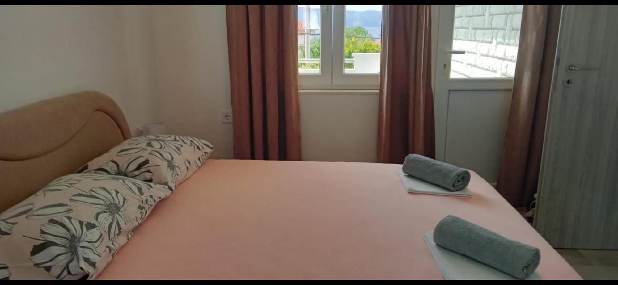 Apartment Biskupovic Dugi Rat Kültér fotó